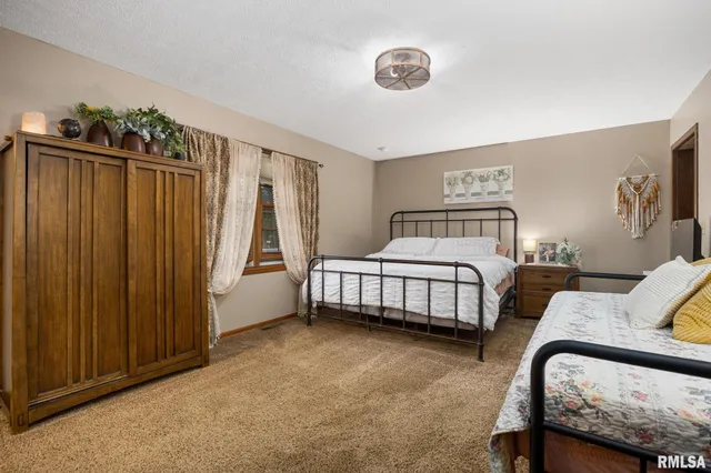 $495,000 | 23544 East Stanley Lane, Canton, IL 61520