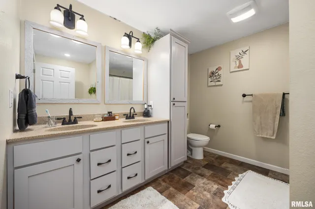 $495,000 | 23544 East Stanley Lane, Canton, IL 61520