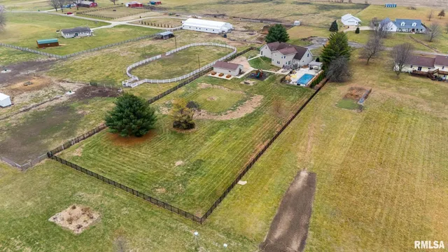 $495,000 | 23544 East Stanley Lane, Canton, IL 61520