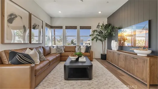 $891,446 | 27424 Red Alder Lane, Valencia, CA 91381