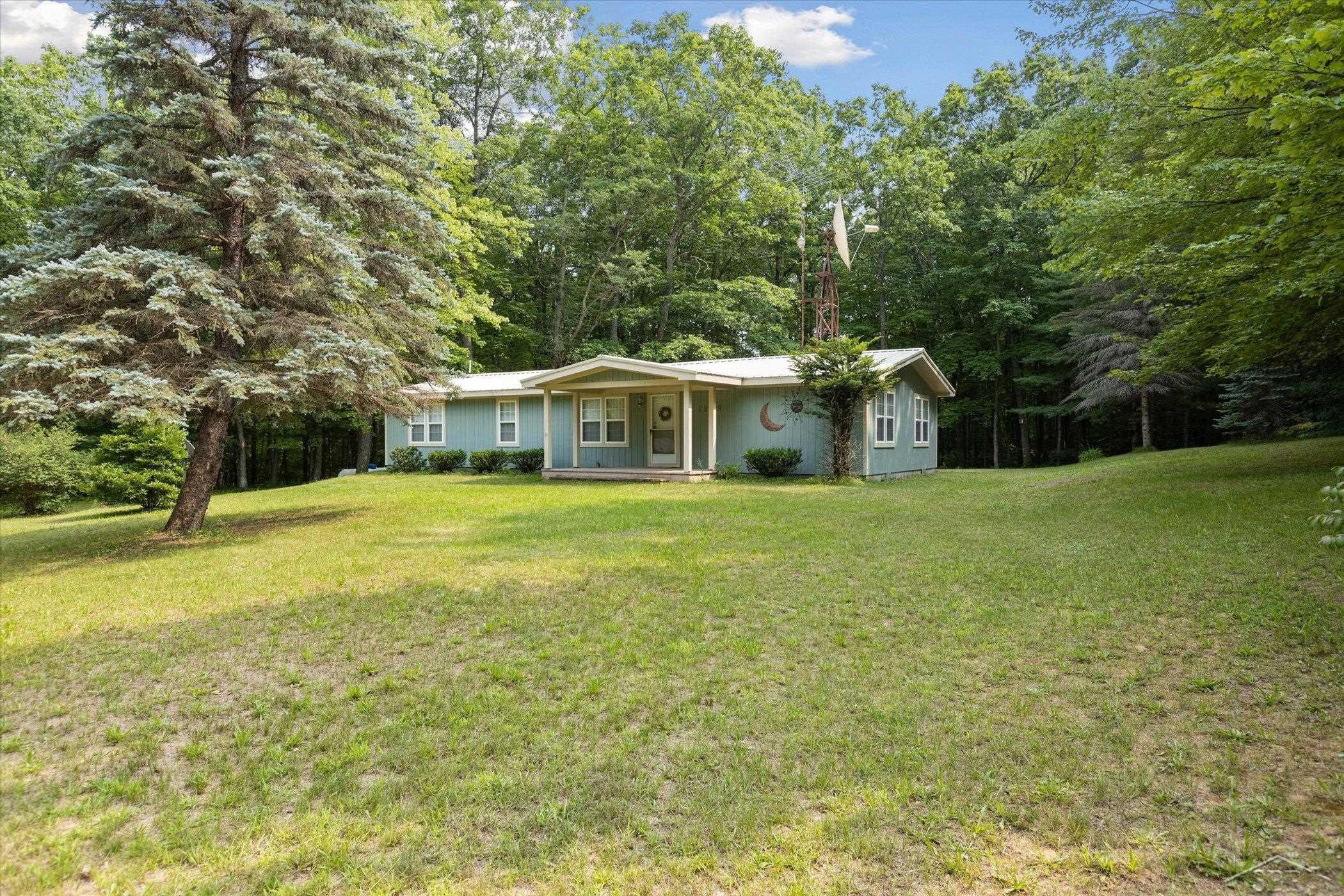 1259 Clarosky Road Gladwin, MI 48624 - Photo 4 of 33 Gallery Image 4