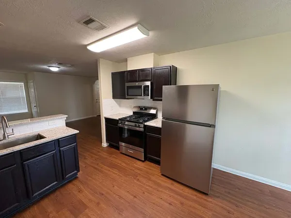 $1,930 | 12002 Jillian Crossing Drive, Houston, TX 77067