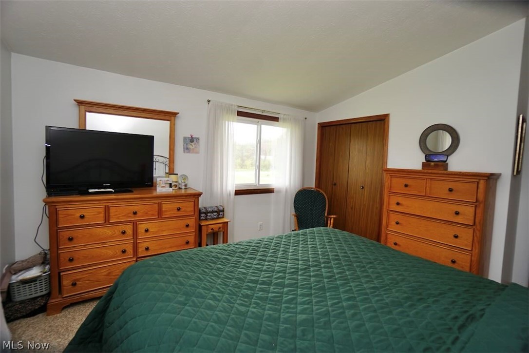 5875 Trumbull Road Geneva, OH 44041 - Photo 9 of 33 Master bedroom
