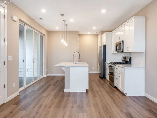 $464,990 | 3648 Southeast 86th Avenue, Hillsboro, OR 97123