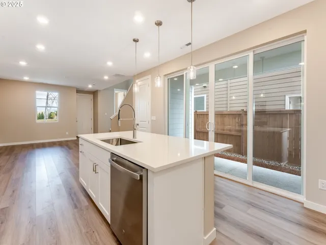 $464,990 | 3648 Southeast 86th Avenue, Hillsboro, OR 97123