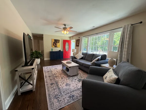 $450,000 | 3826 Cravens Creek Road Southwest, Roanoke, VA 24018