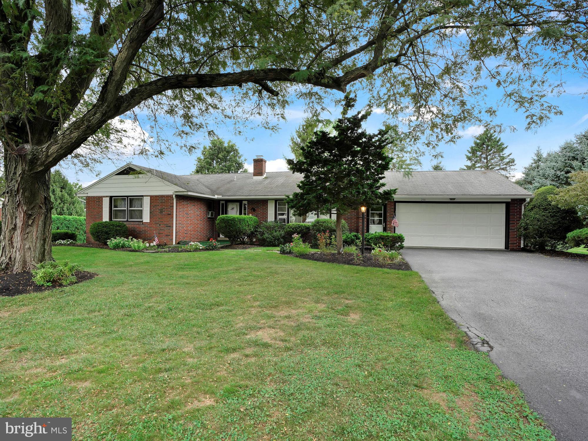 290 North Penryn Road Manheim, PA 17545 - Photo 1 of 26 Front