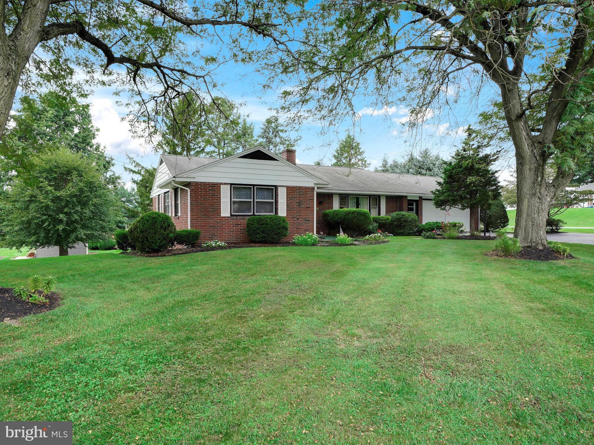 290 North Penryn Road Manheim, PA 17545 - Photo 2 of 26 V2