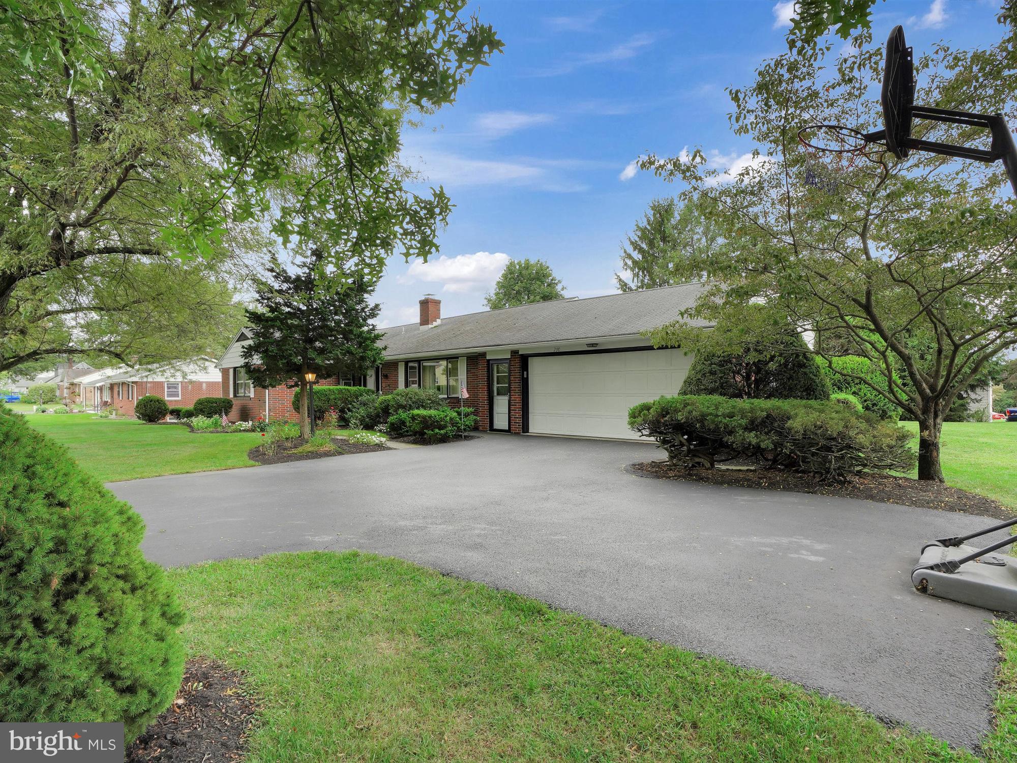 290 North Penryn Road Manheim, PA 17545 - Photo 3 of 26 V3