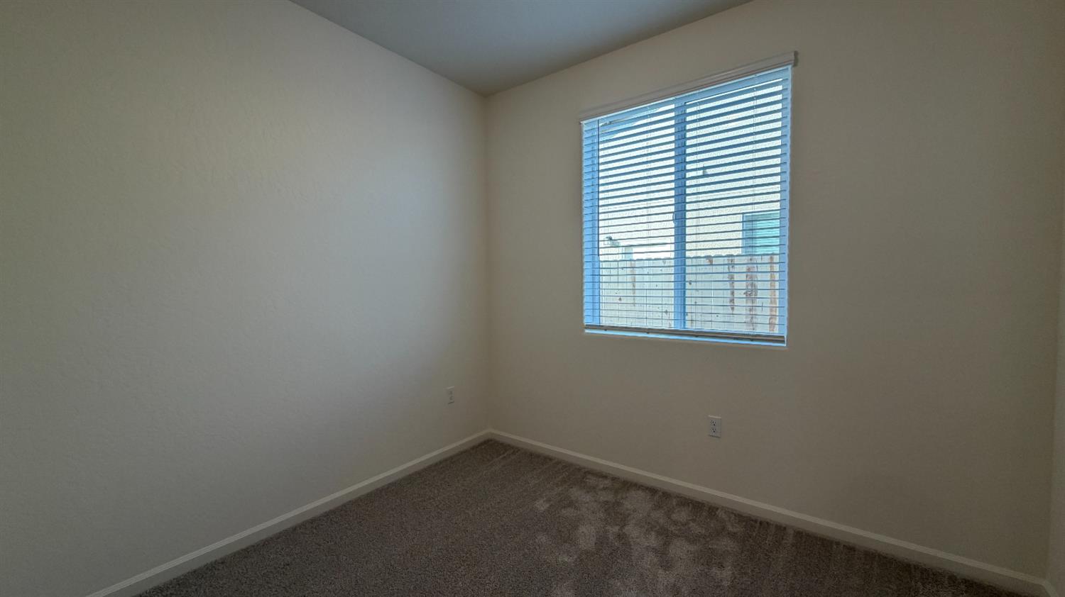2153 North Renn Avenue Clovis, CA 93619 - Photo 20 of 32
