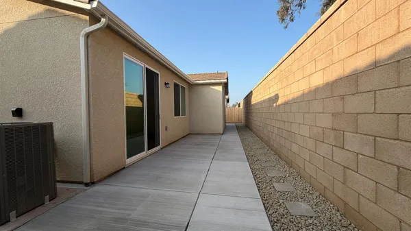 $2,900 | 2153 North Renn Avenue, Clovis, CA 93619