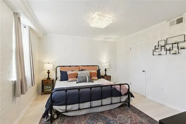 $2,600 | 3915 St Charles Avenue, Unit 503, New Orleans, LA 70115