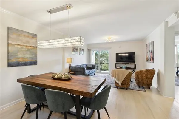 $2,600 | 3915 St Charles Avenue, Unit 503, New Orleans, LA 70115