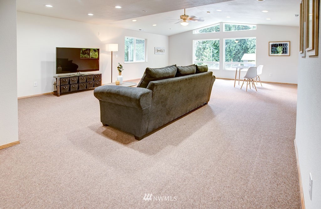 415 201st Street Southeast Bothell, WA 98012 - Photo 16 of 40