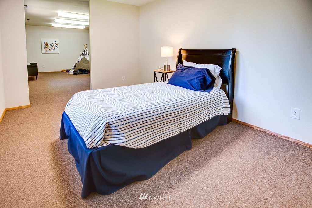 415 201st Street Southeast Bothell, WA 98012 - Photo 18 of 40