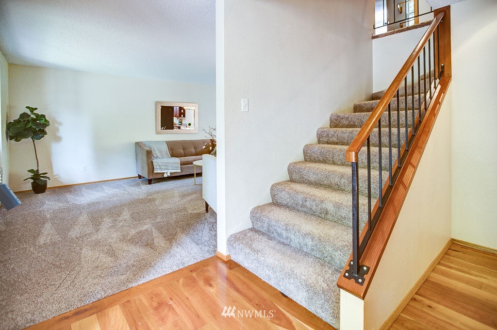 415 201st Street Southeast Bothell, WA 98012 - Photo 5 of 40