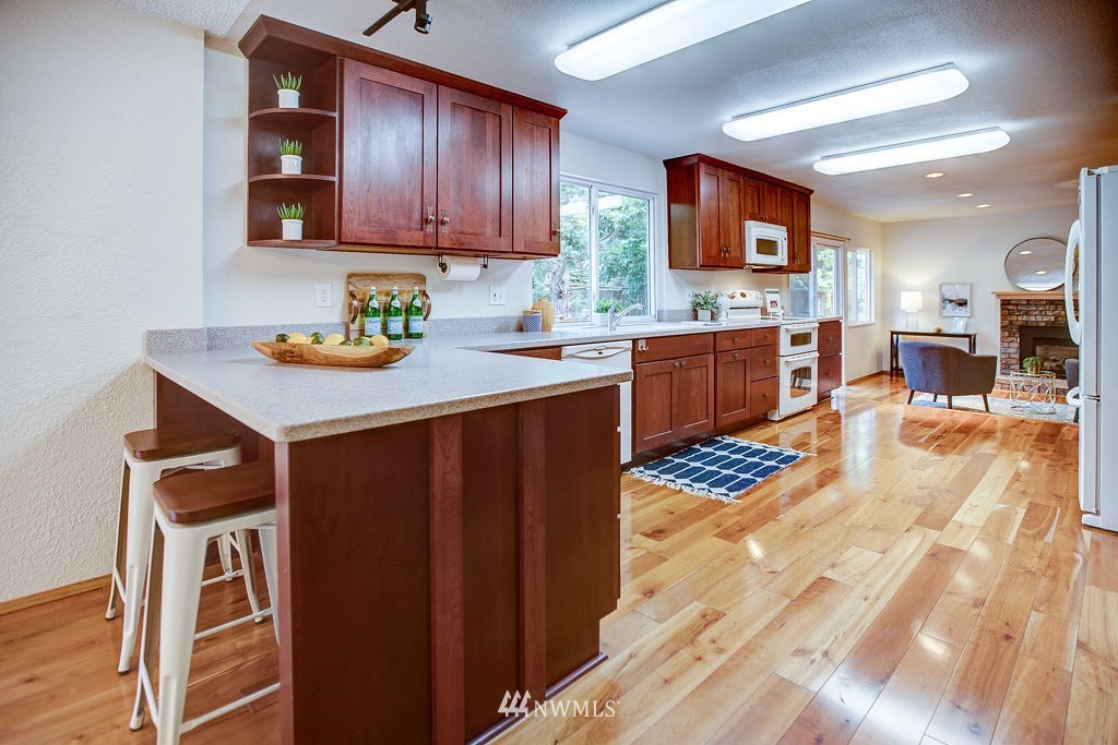 415 201st Street Southeast Bothell, WA 98012 - Photo 9 of 40