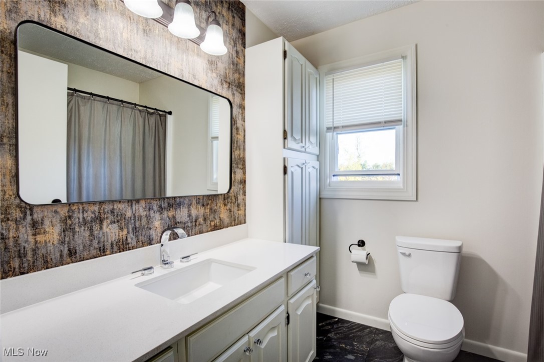 10880 Basinger Road North Lima, OH 44452 - Photo 23 of 37 Main bathroom