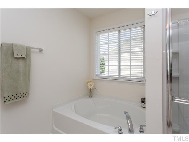 10714 Longholme Way Raleigh, NC 27614 - Photo 16 of 25 Master Bath/Spa
