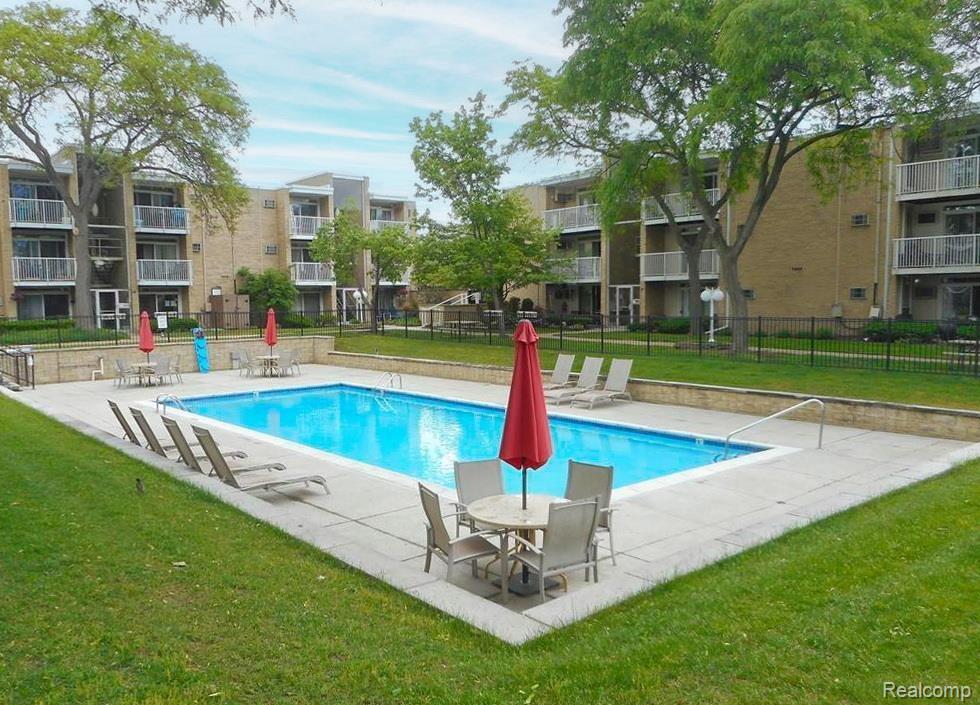 4909 North Crooks Road, Unit D1 Royal Oak, MI 48073 - Photo 20 of 21 Community Pool