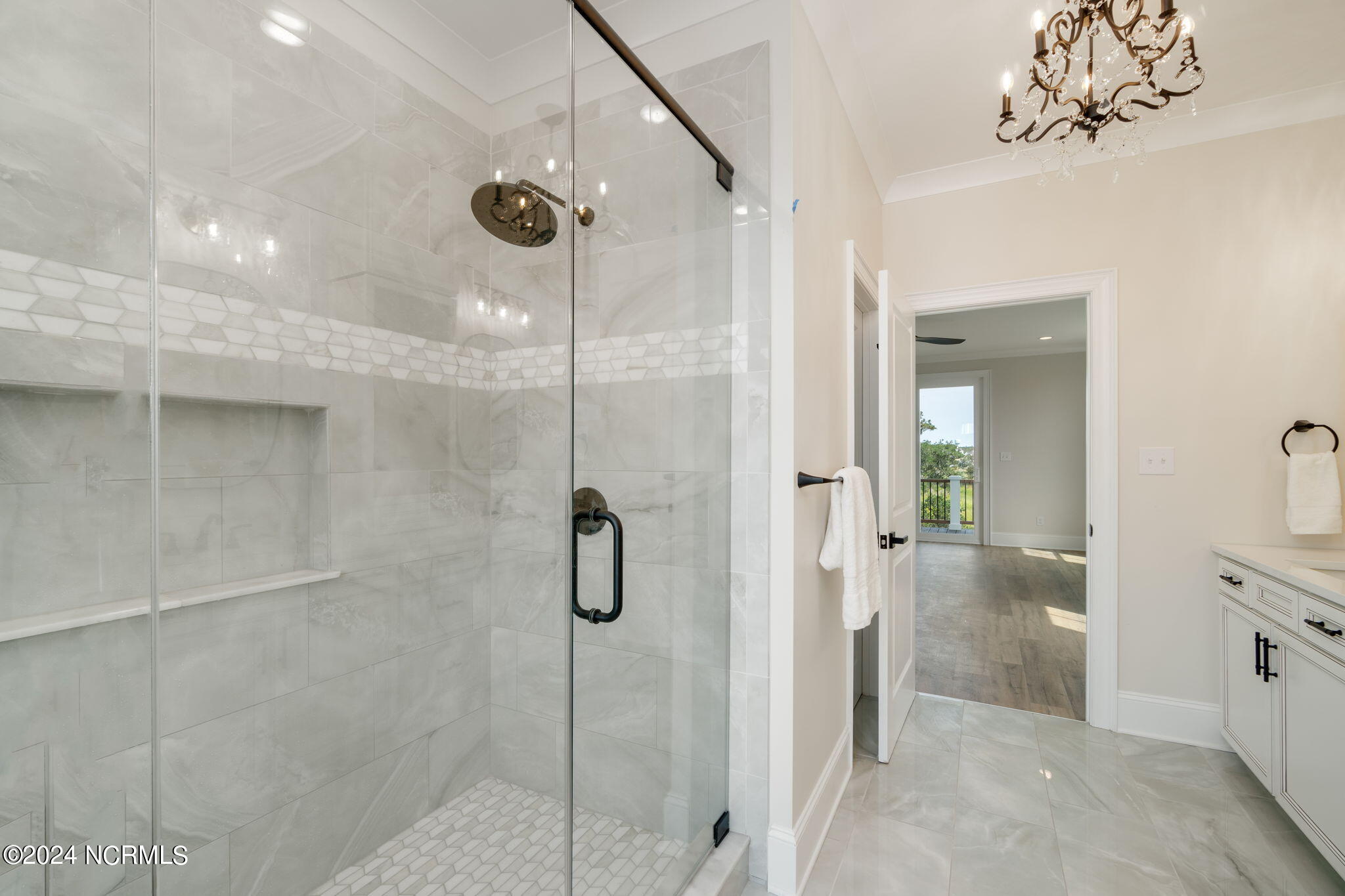 1500 Olde Farm Road Morehead City, NC 28557 - Photo 20 of 47 En suite primary bathroom