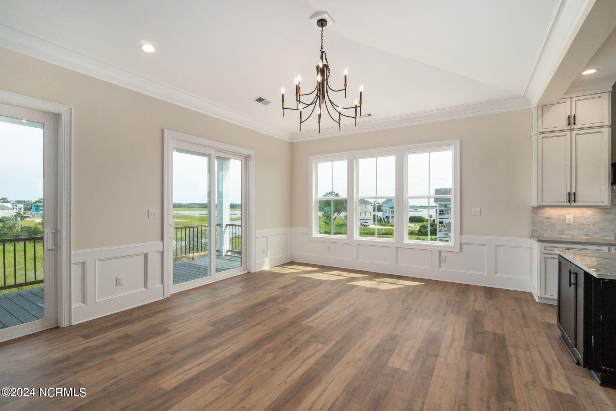 1500 Olde Farm Road Morehead City, NC 28557 - Photo 5 of 47 Dining space w/ corner views
