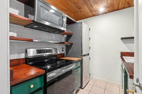 $184,000 | 2450 Ashdale Drive, Unit D106, Austin, TX 78757