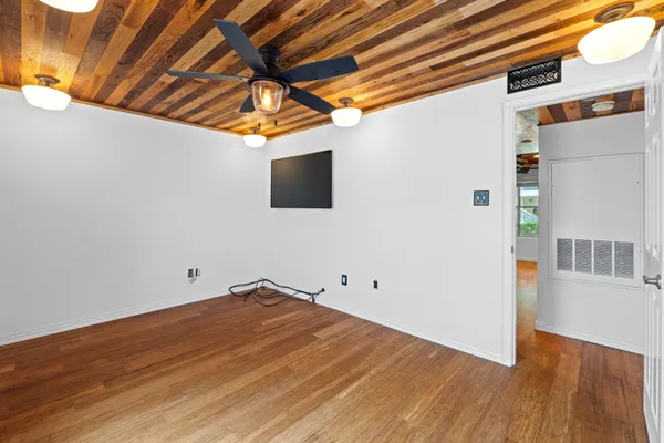 $184,000 | 2450 Ashdale Drive, Unit D106, Austin, TX 78757