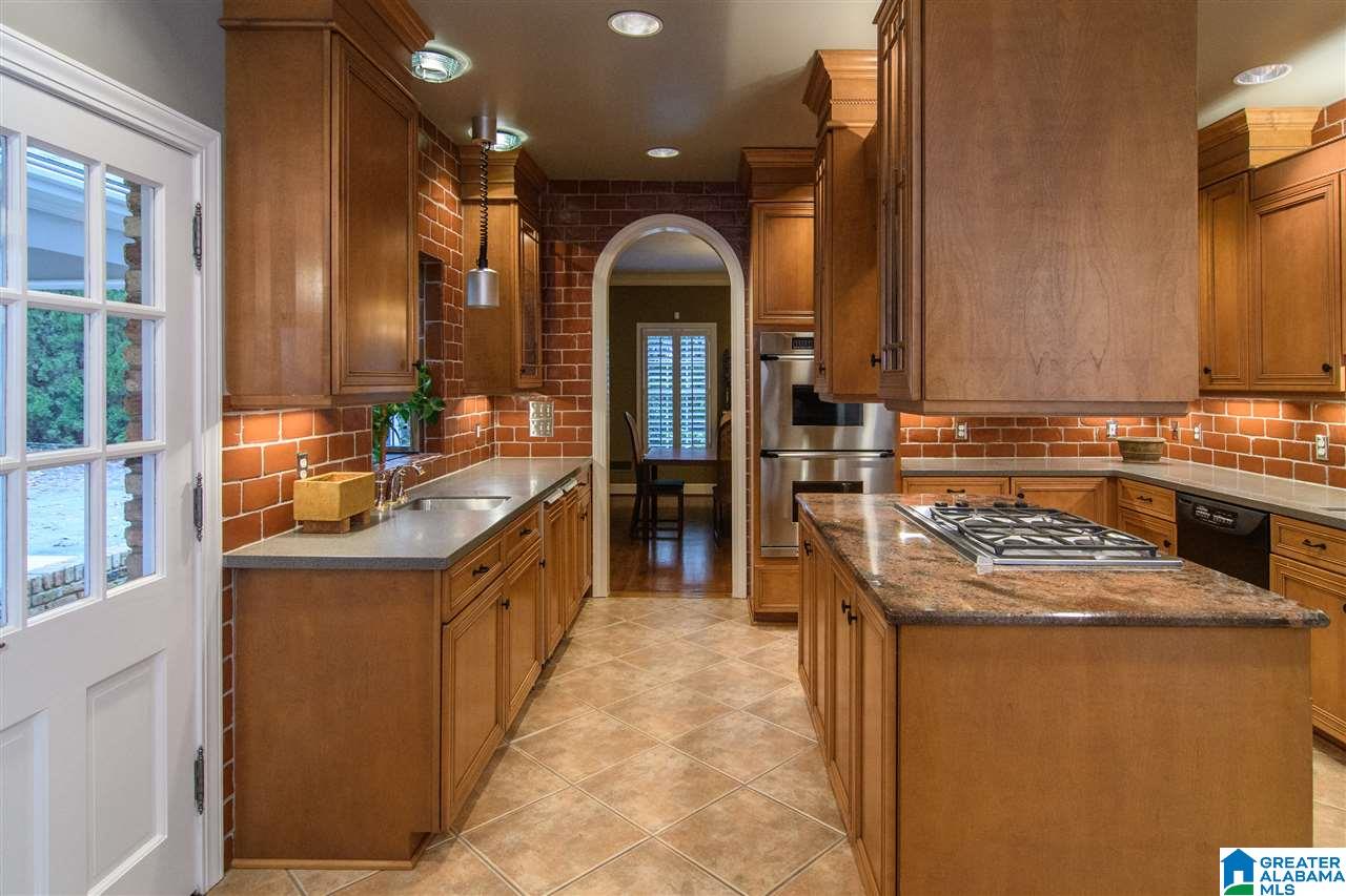 2621 Heathermoor Road Birmingham, AL 35223 - Photo 10 of 50