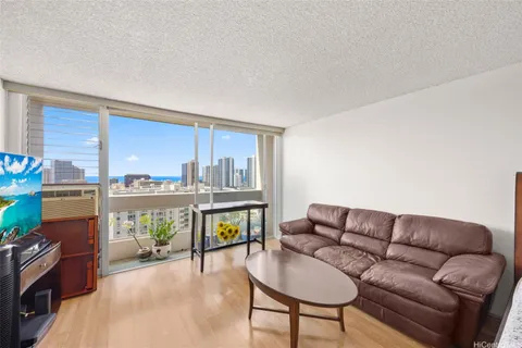 $350,000 | 1212 Punahou Street, Unit 2607, Honolulu, HI 96826