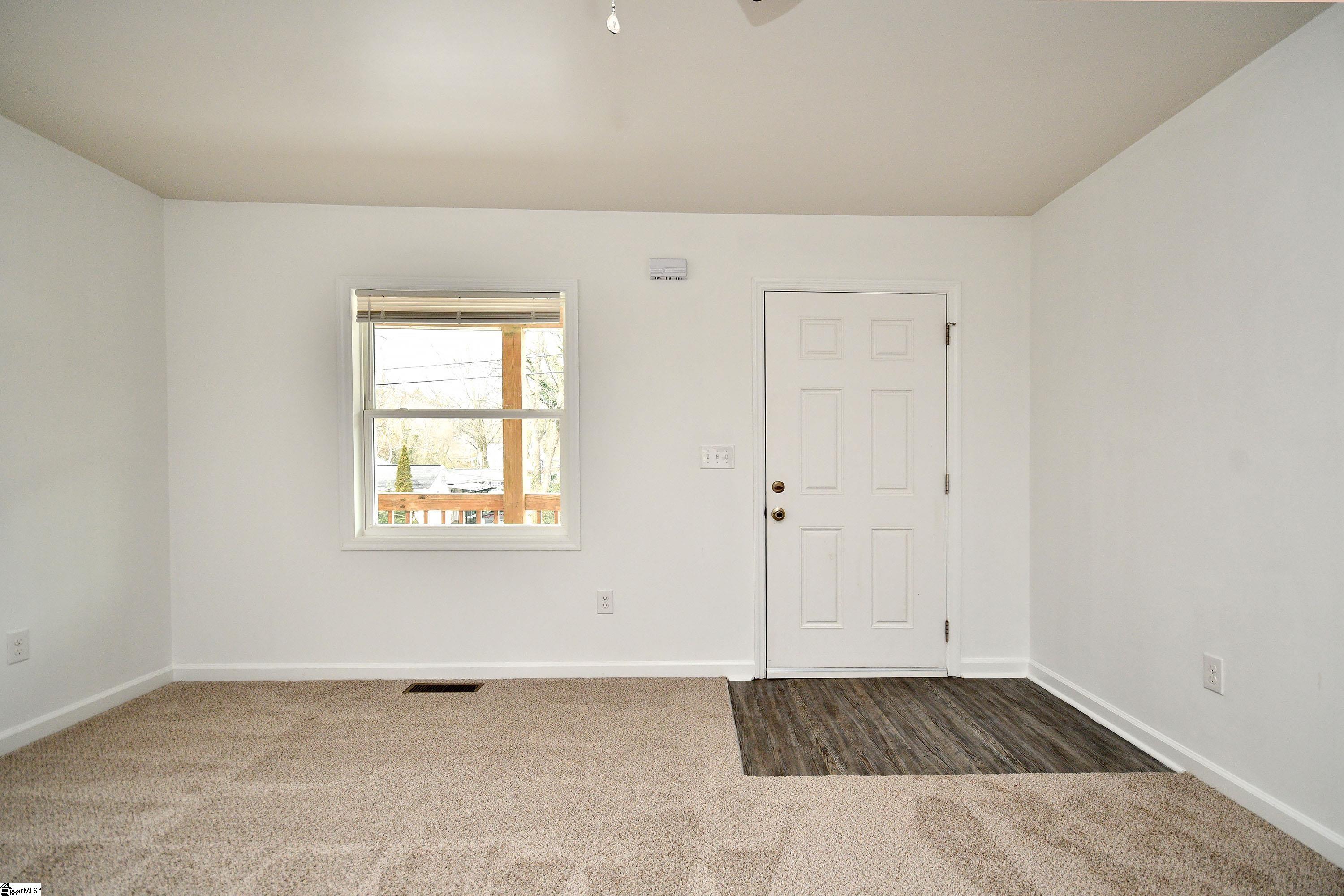 613-615 West 4th Avenue Easley, SC 29640 - Photo 23 of 37