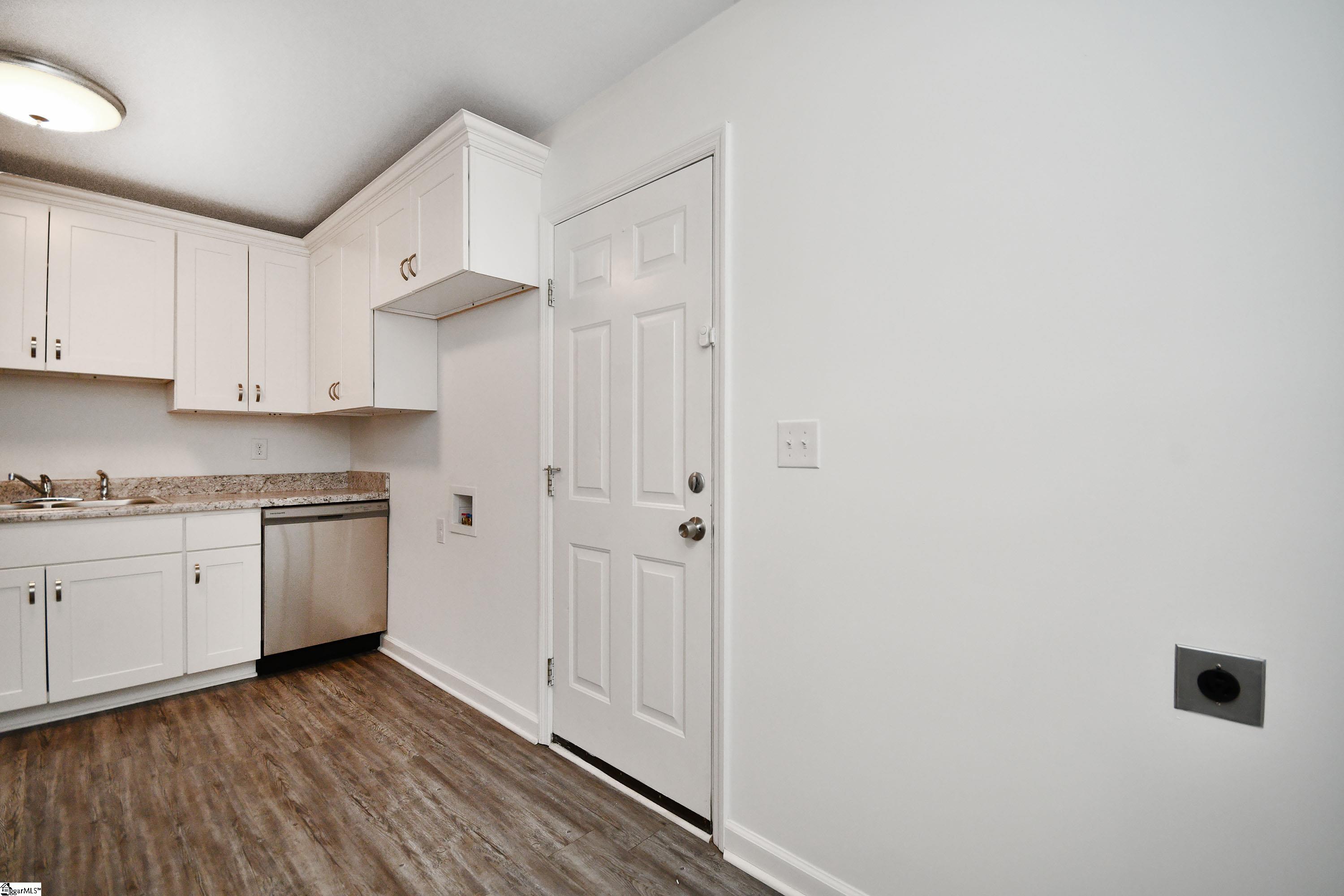 613-615 West 4th Avenue Easley, SC 29640 - Photo 28 of 37