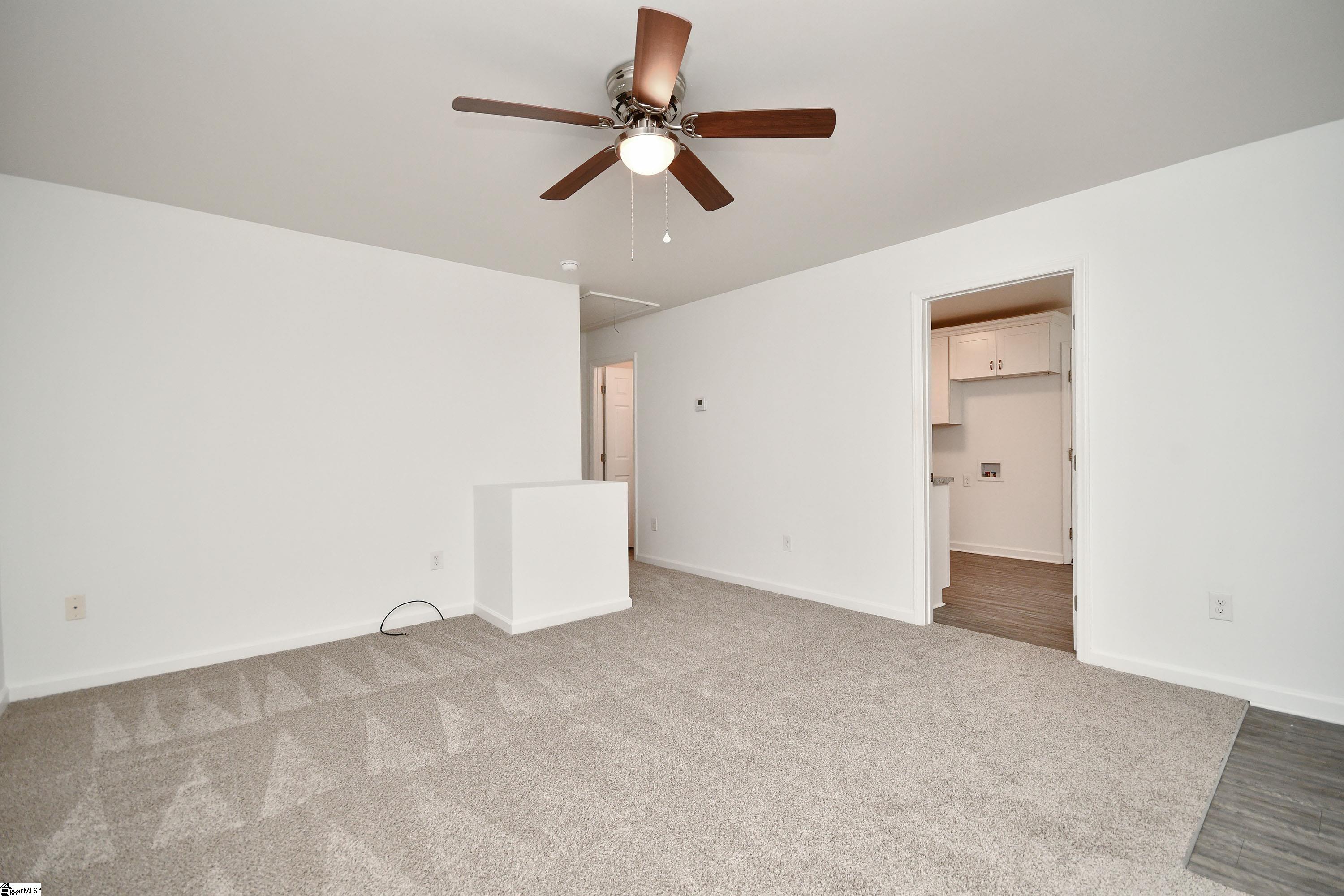 613-615 West 4th Avenue Easley, SC 29640 - Photo 32 of 37