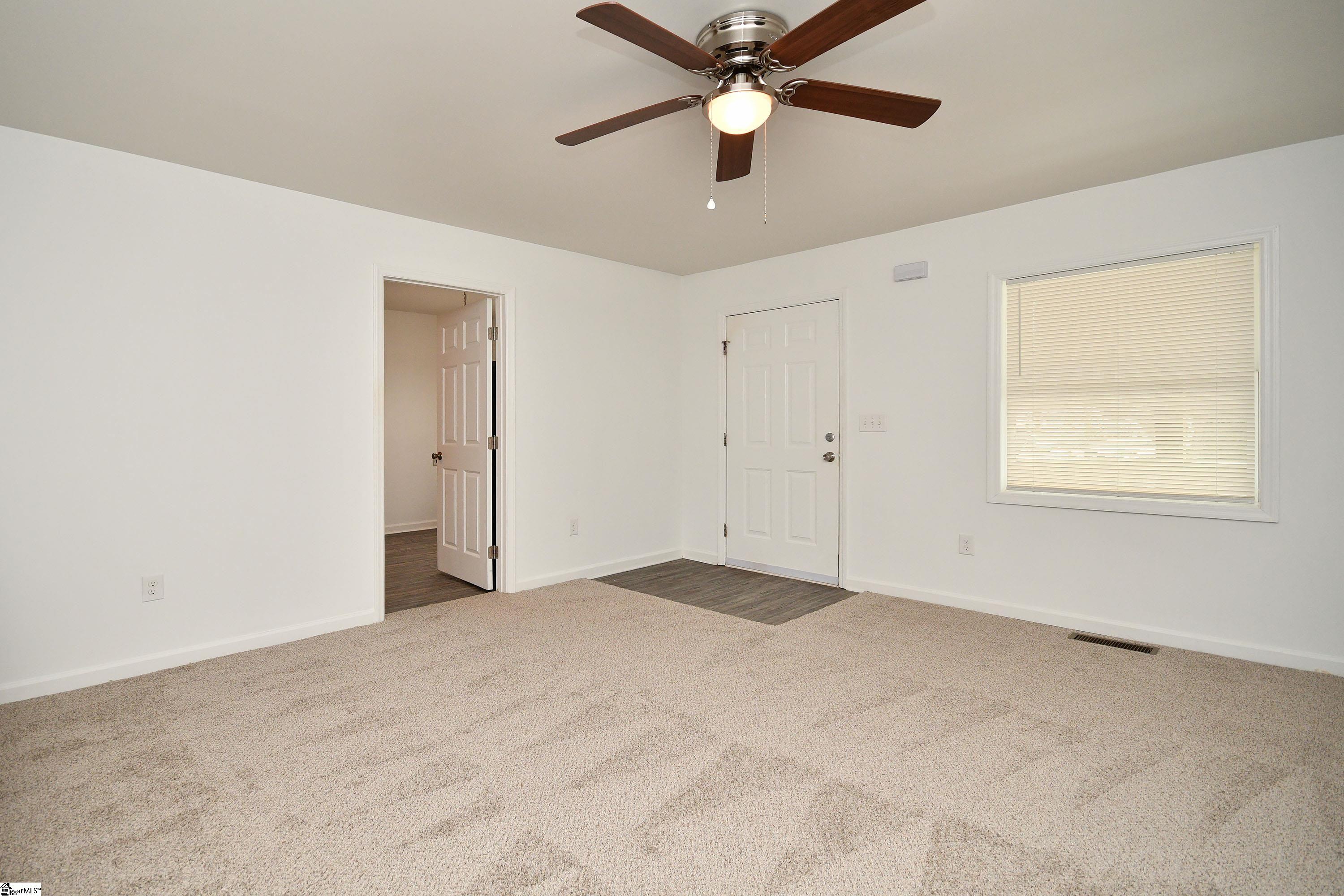 613-615 West 4th Avenue Easley, SC 29640 - Photo 33 of 37