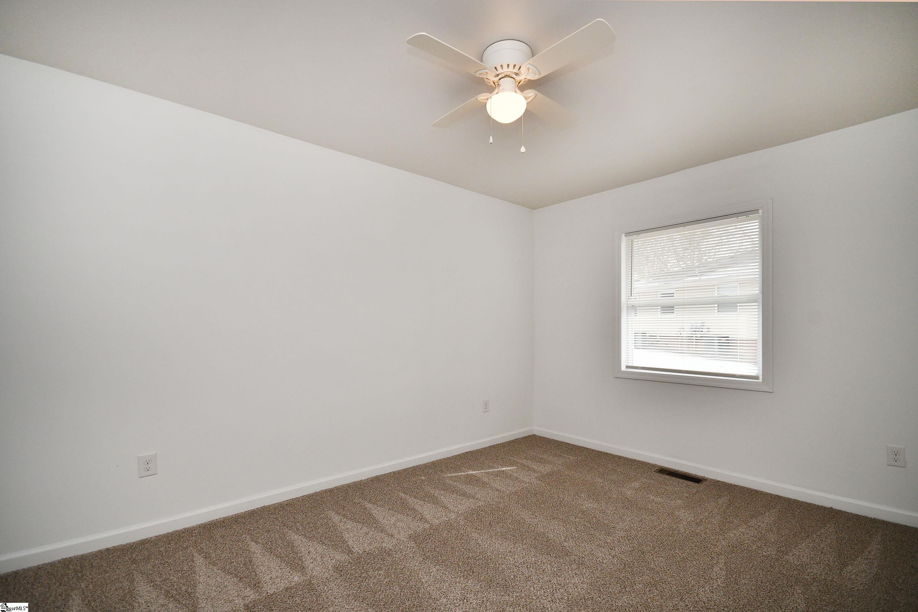 613-615 West 4th Avenue Easley, SC 29640 - Photo 34 of 37