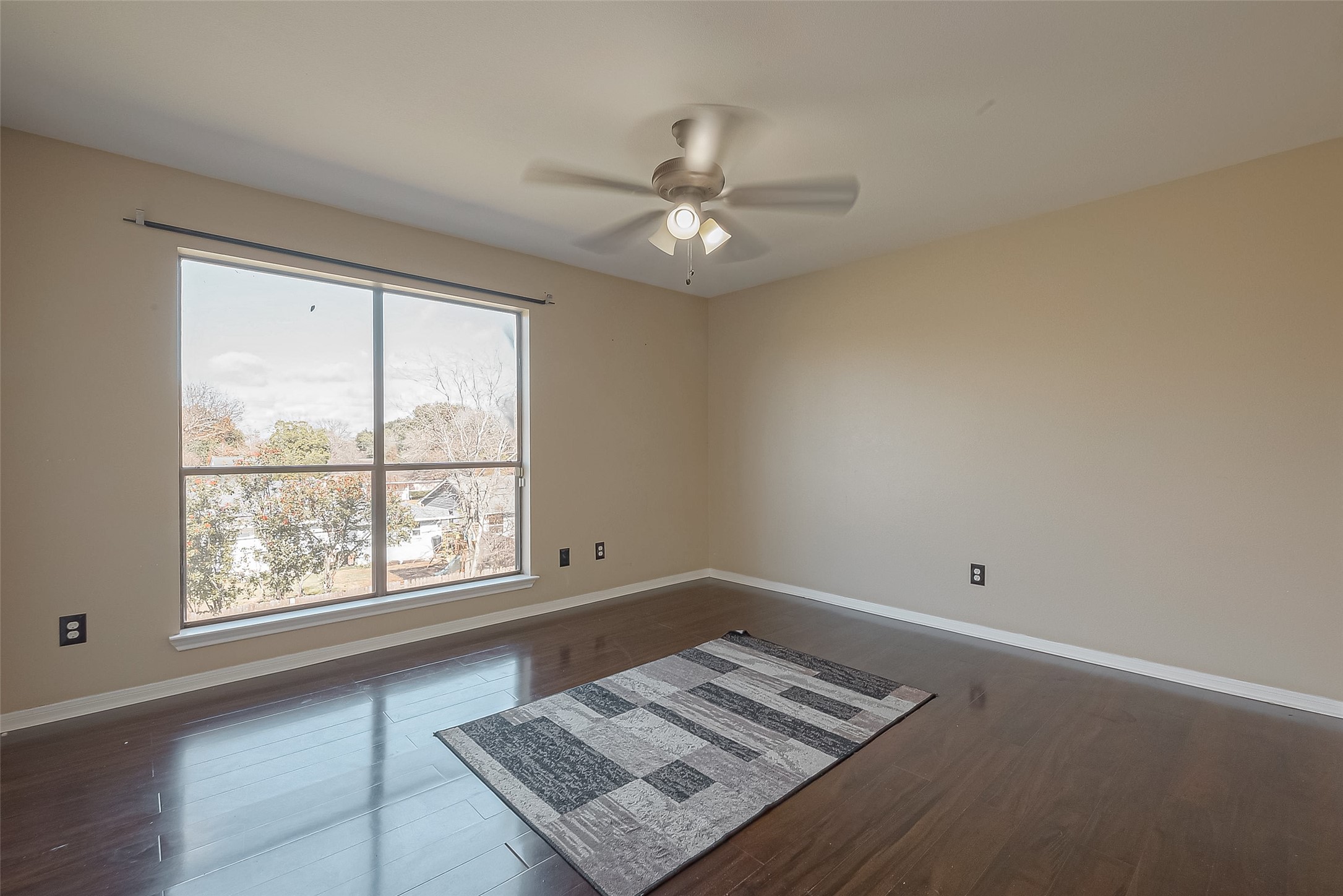 3758 Tanglewilde Street, Unit 2 Houston, TX 77063 - Photo 18 of 23 an empty room with a window