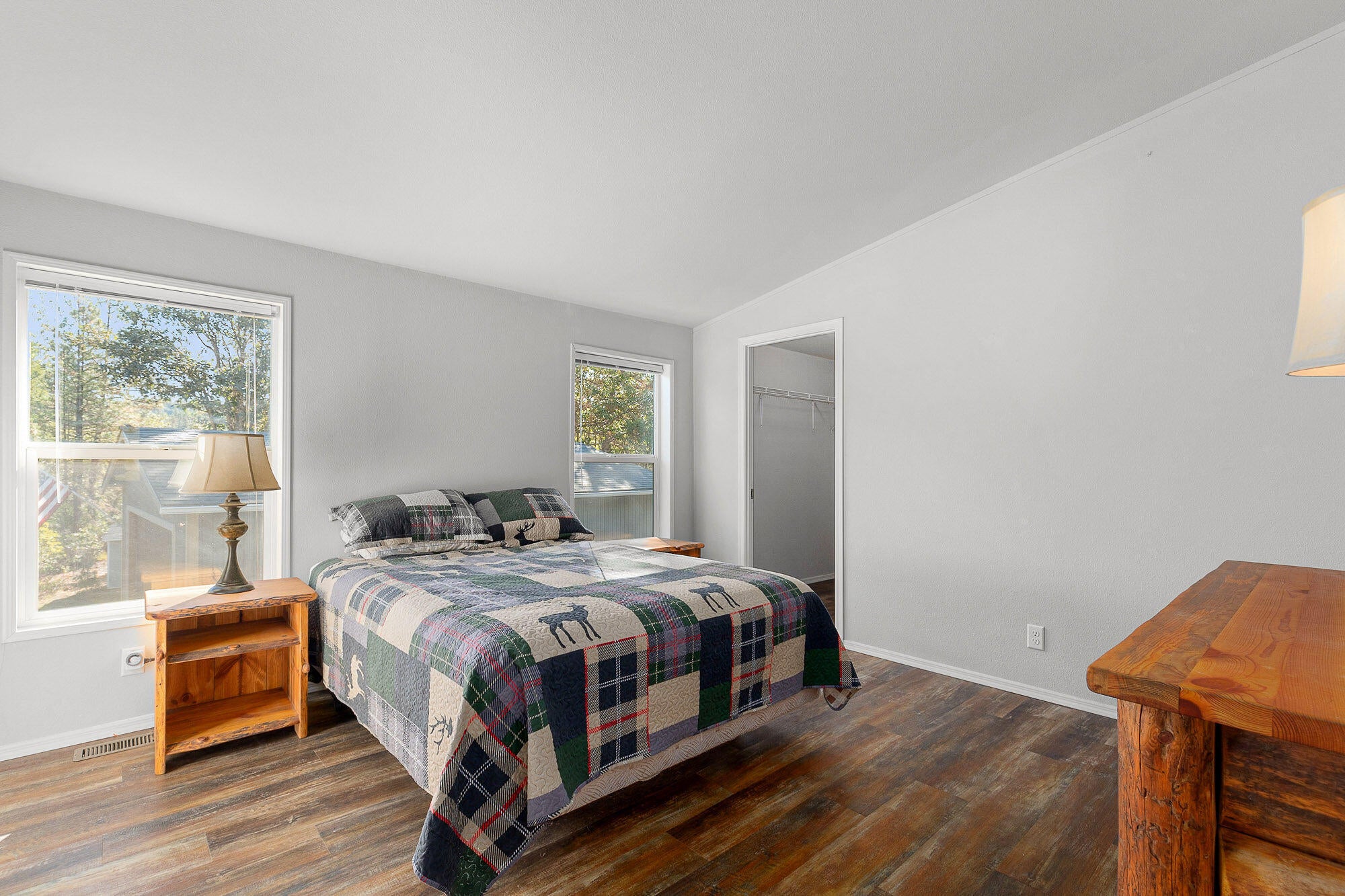 2417 Crowfoot Road Eagle Point, OR 97524 - Photo 12 of 36 2417CrowfootRd-012