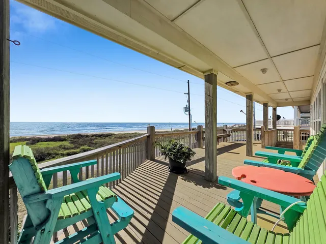 $499,000 | 2577 Holiday, Crystal Beach, TX 77650