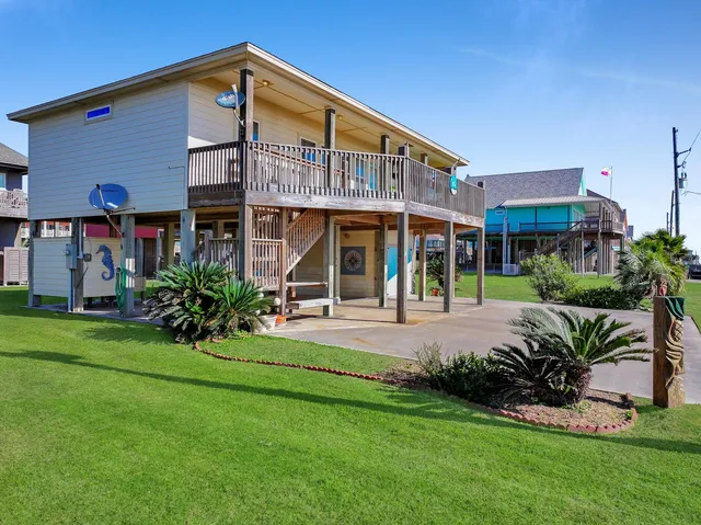 $499,000 | 2577 Holiday, Crystal Beach, TX 77650