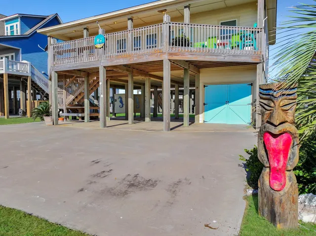 $499,000 | 2577 Holiday, Crystal Beach, TX 77650
