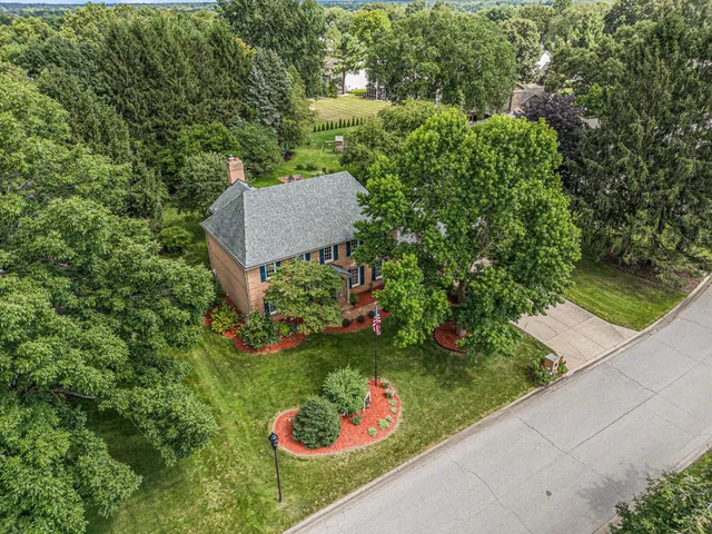 view of outdoor space and yard