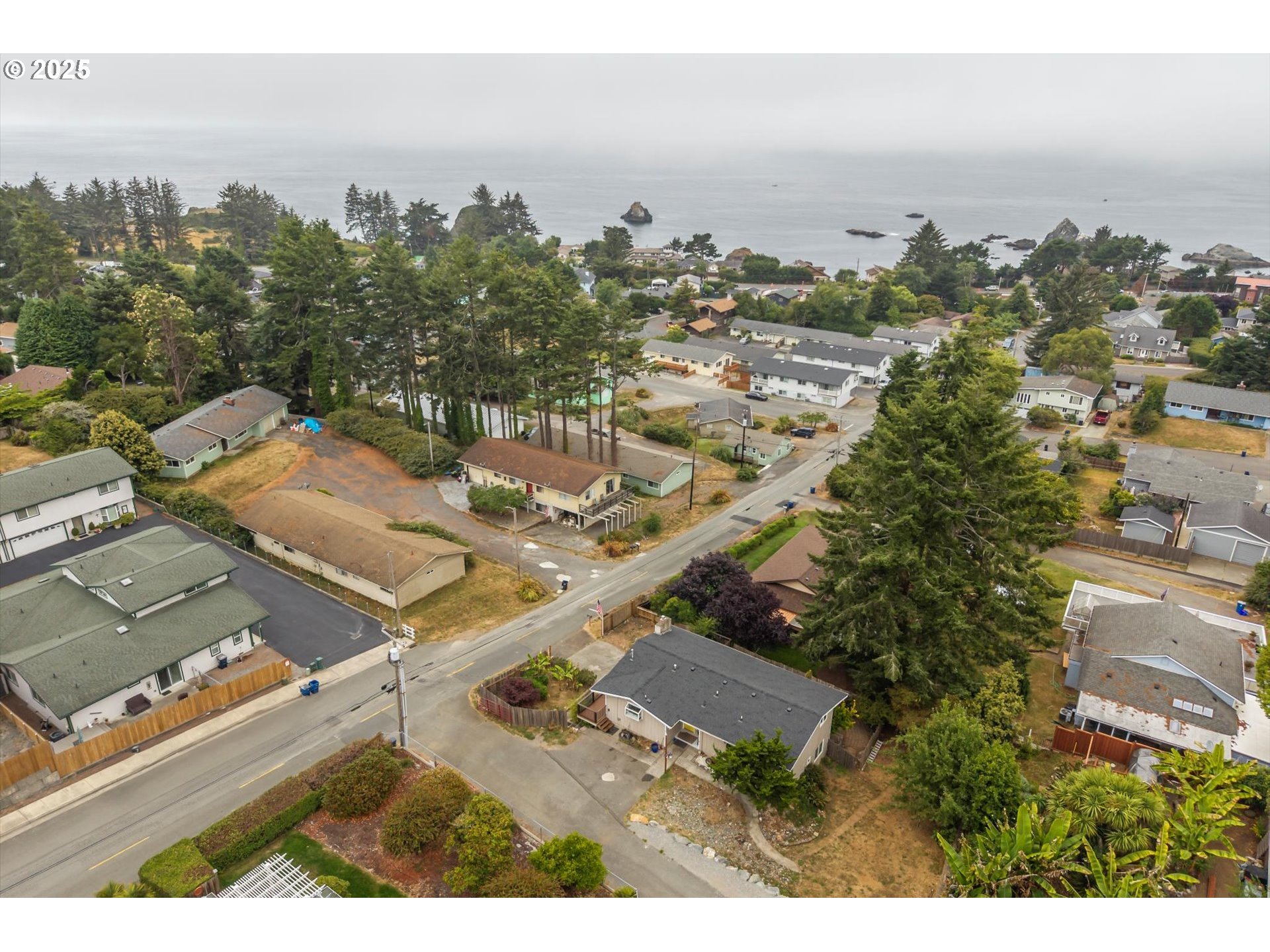 1214 Ransom Avenue Brookings, OR 97415 - Photo 33 of 46