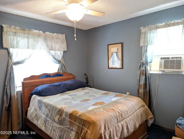 $185,000 | 215 Maltas Avenue, Interlachen, FL 32148