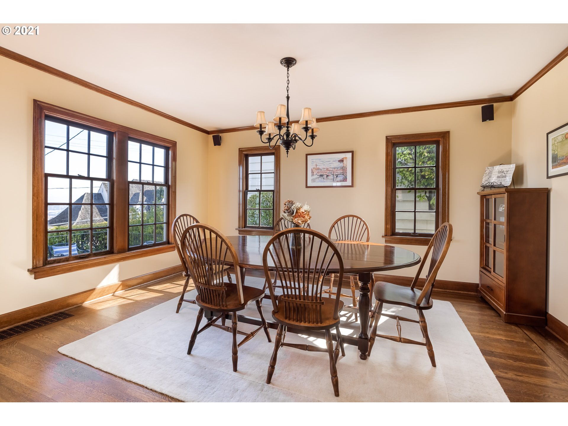 2863 Northwest Cumberland Road Portland, OR 97210 - Photo 11 of 32 Gallery Image 11