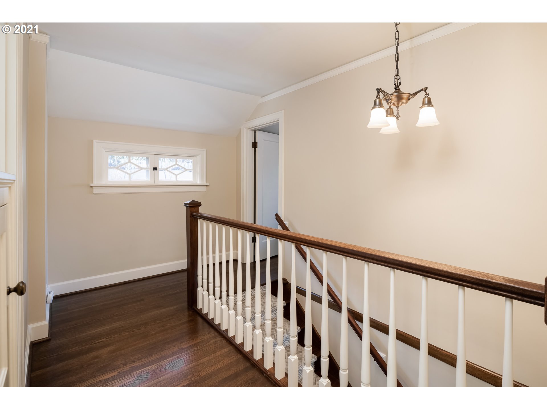 2863 Northwest Cumberland Road Portland, OR 97210 - Photo 16 of 32 Gallery Image 16