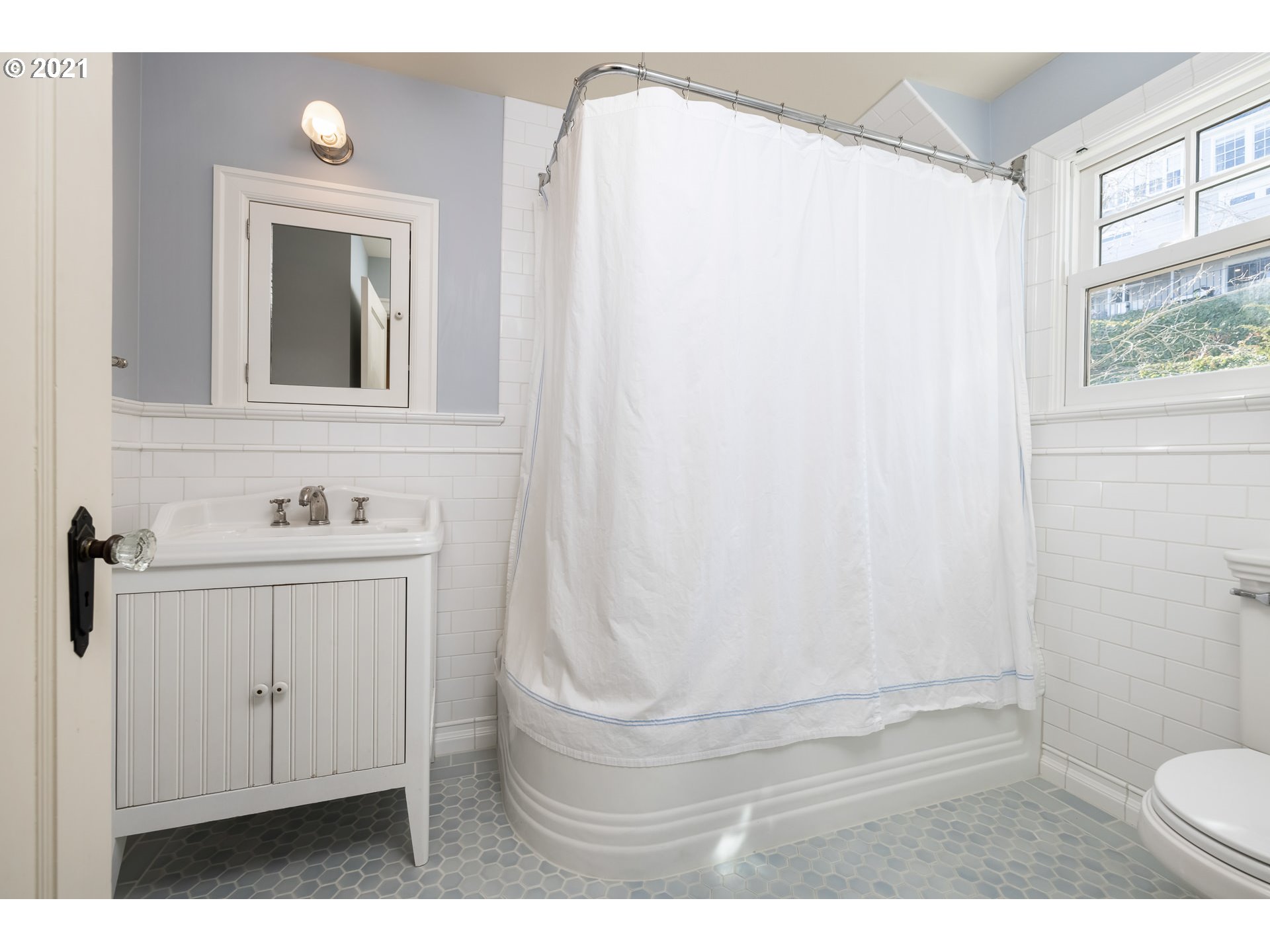 2863 Northwest Cumberland Road Portland, OR 97210 - Photo 22 of 32 Gallery Image 22