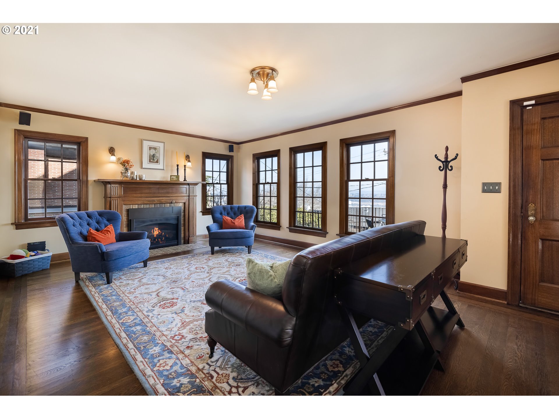 2863 Northwest Cumberland Road Portland, OR 97210 - Photo 7 of 32 Gallery Image 7