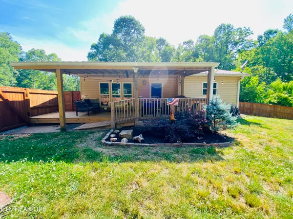 $569,000 | 207 Blackburn Lane, Lenoir City, TN 37771