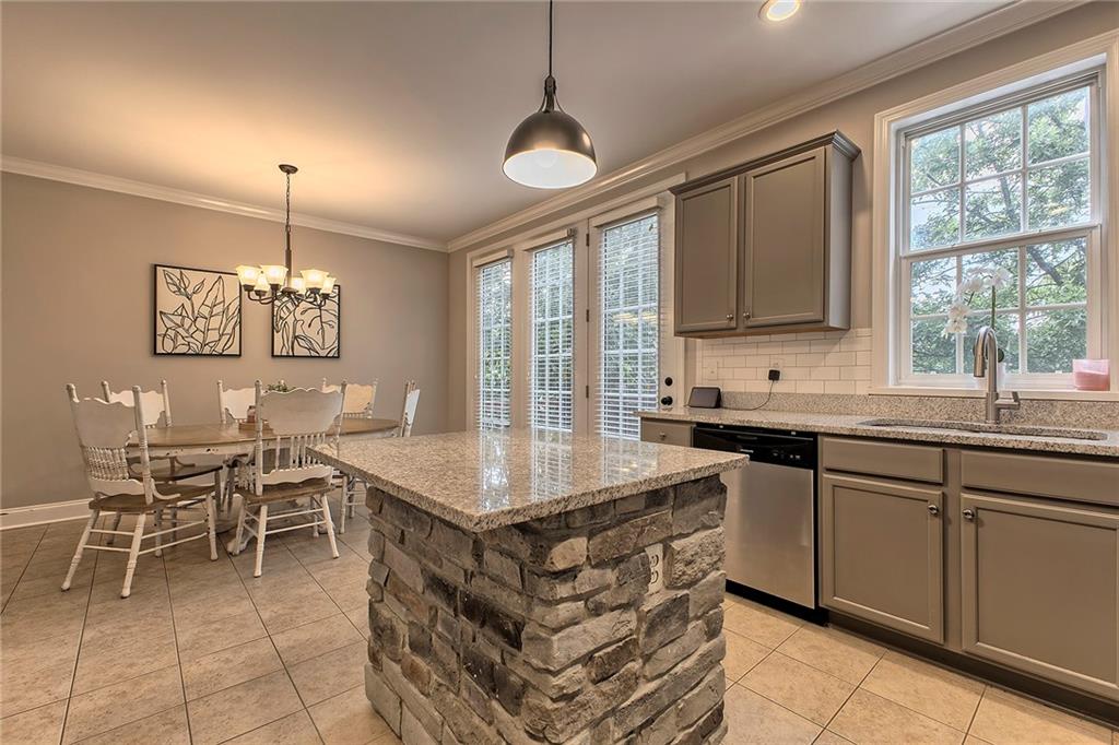 7010 Crider Road Mars, PA 16046 - Photo 8 of 32