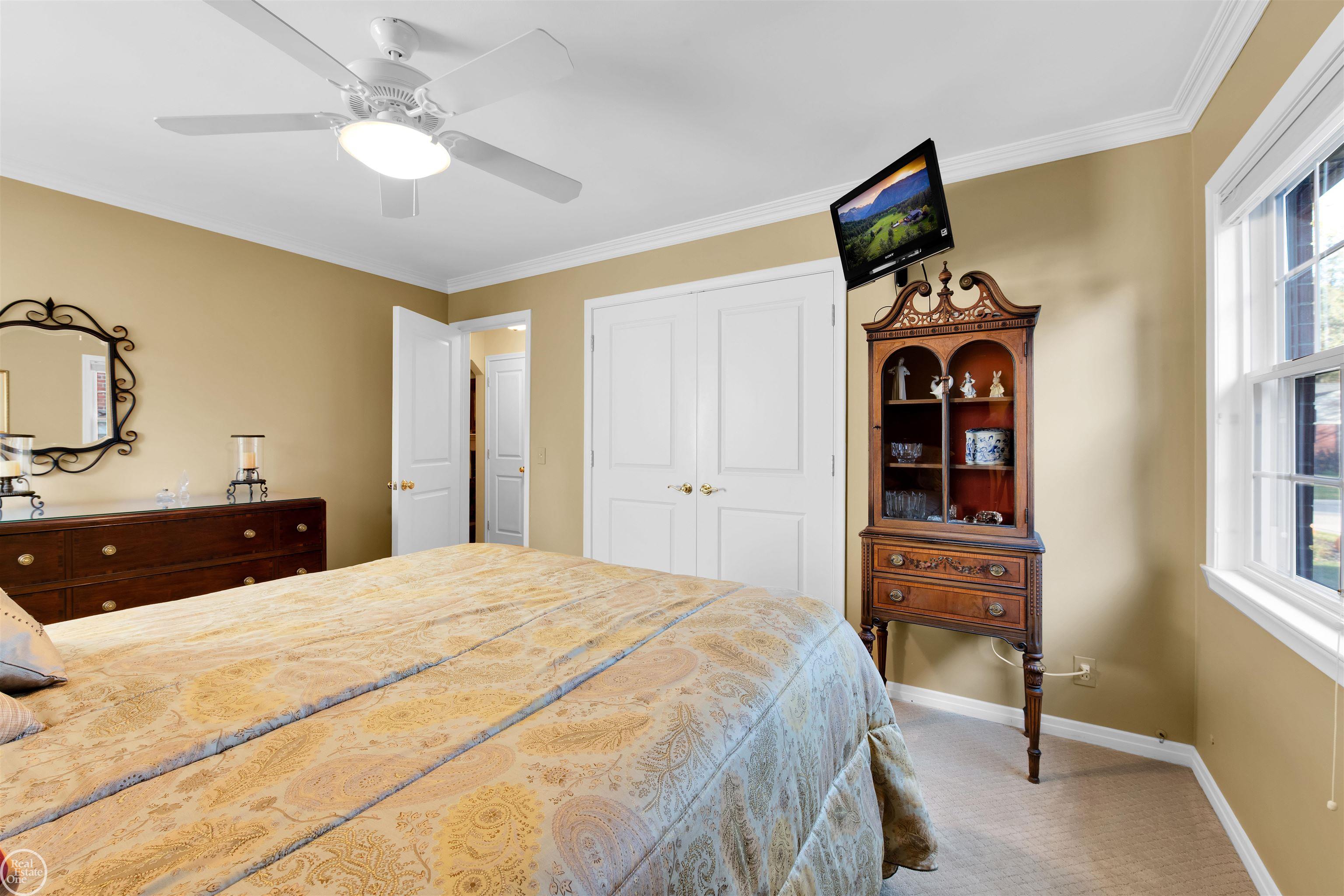 861 Shoreham Road Grosse Pointe Woods, MI 48236 - Photo 28 of 53